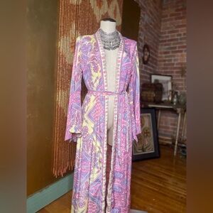 super soft bell sleeve kimono
Boho dream piece, festival, beach